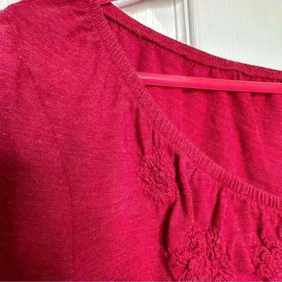 Joe Fresh T-Shirt Elastic Boat Neck Flowers Reddish Pink Size  Small - Picture 3 of 16
